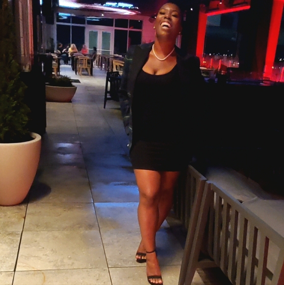 ✨ Welcome to my closet! ✨ - Picture 3 of 10